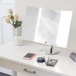 Benefits Of Buying A Makeup Mirror