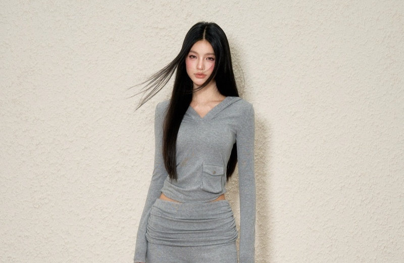 How To Choose A V-neck Hoodie