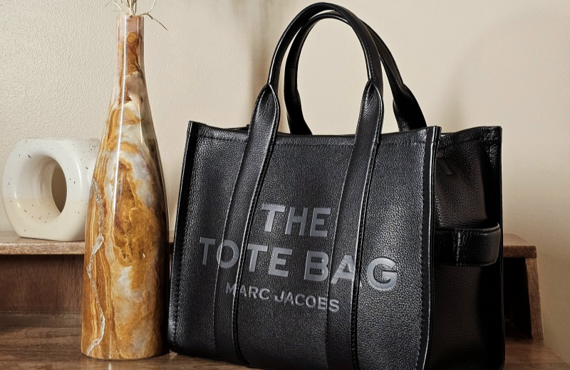 Marc Jacobs: Leather Tote Bag