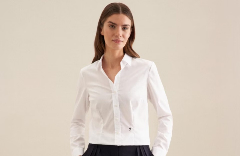 Pick The Perfect Blouse For Your Wife