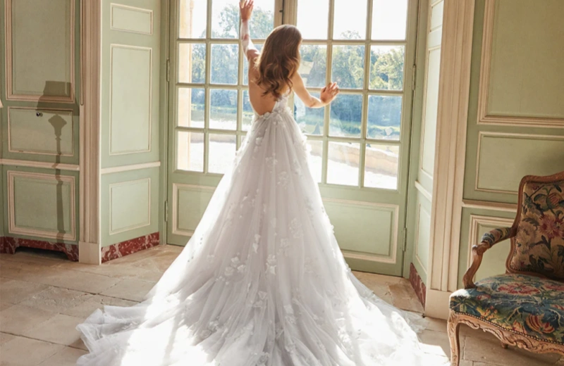 What You Need To Know About Wearing A Train Wedding Dress