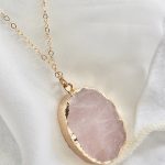 ﻿﻿Best Features Of The Rose Quartz Pendant Necklace